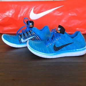 Nike Boys Free Run Flyknit Trainers